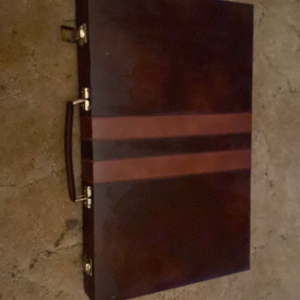 Backg gammon game one lock is broken but can be replaced